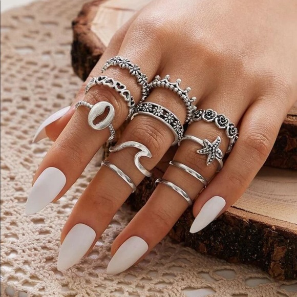 • Brielle • 11 Pc. Shell + Flower Rings Set - Picture 1 of 4